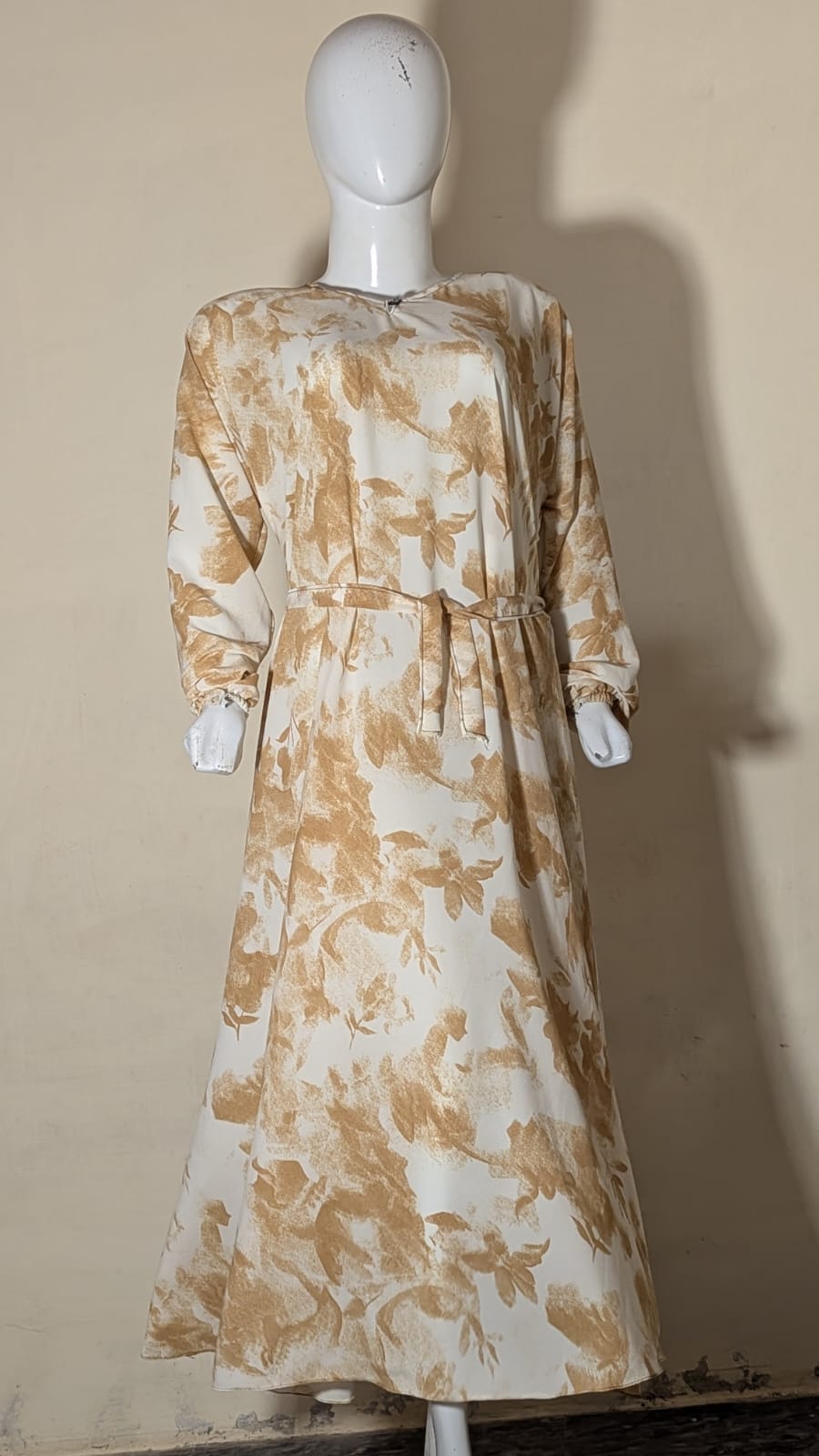 GOLDEN PETALS PRINTED ABAYA