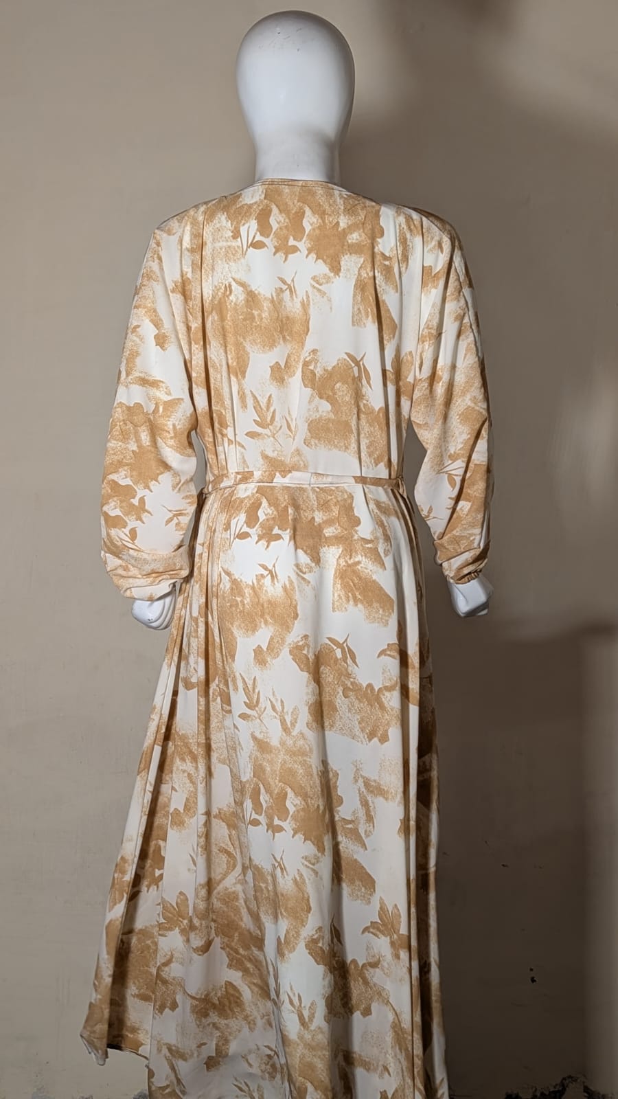 GOLDEN PETALS PRINTED ABAYA